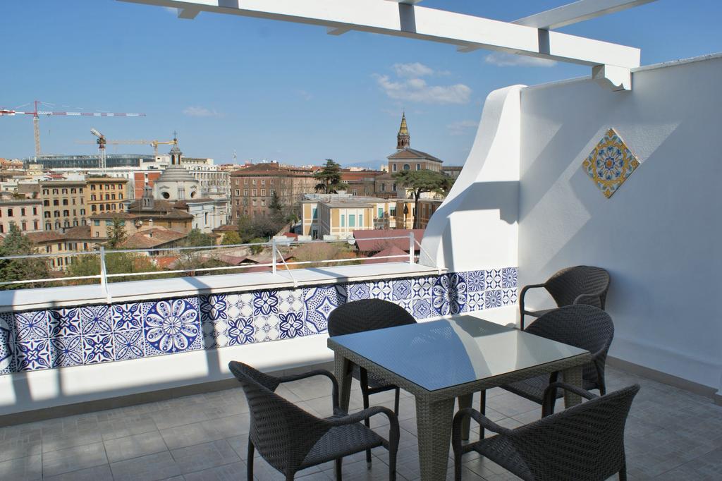 Colosseum Terrace Suite โรม ภายนอก รูปภาพ