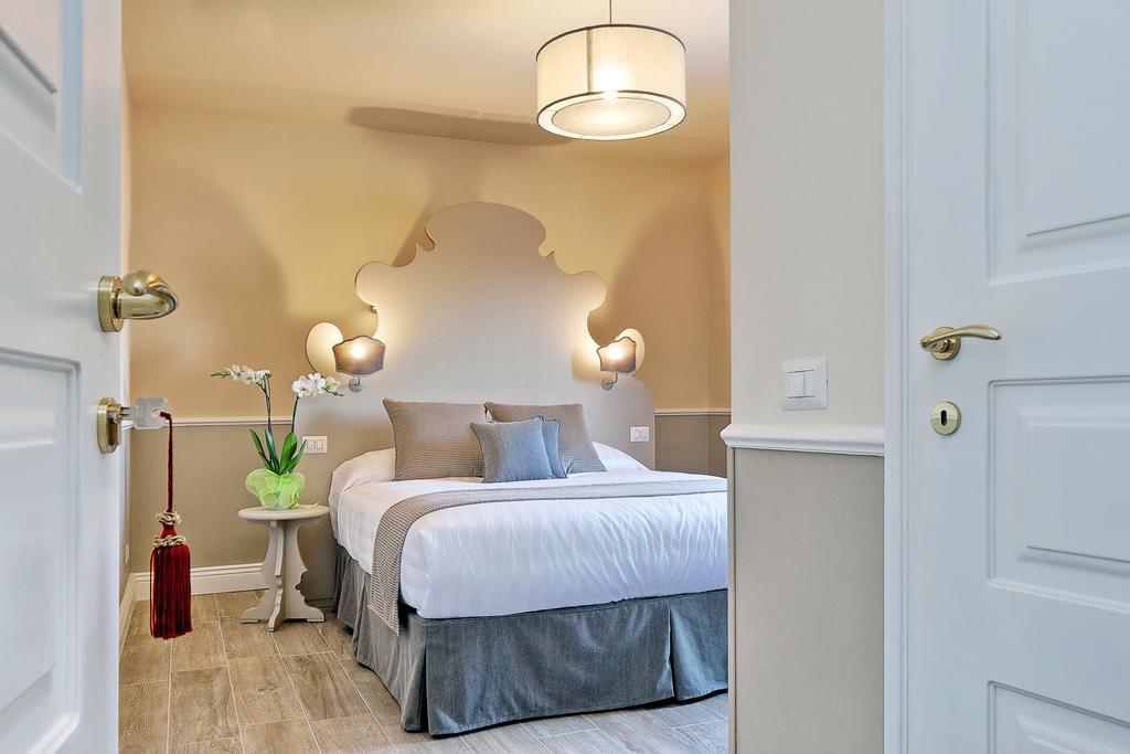 Colosseum Terrace Suite โรม ภายนอก รูปภาพ