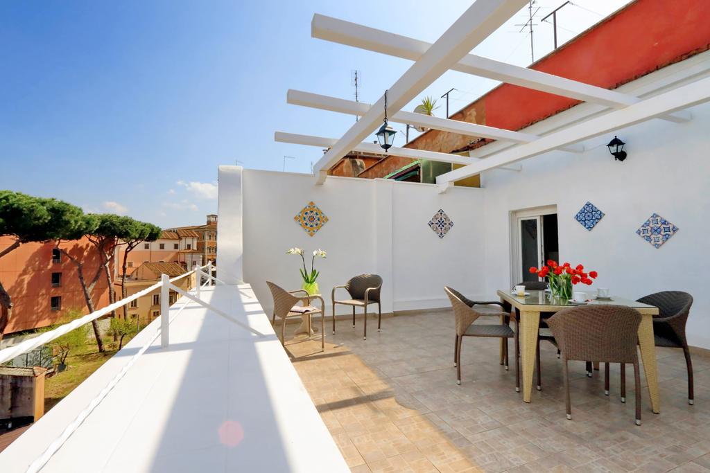 Colosseum Terrace Suite โรม ภายนอก รูปภาพ