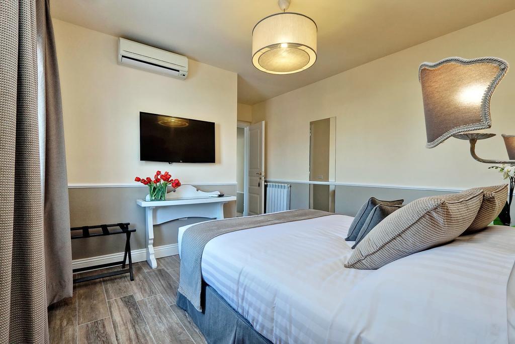 Colosseum Terrace Suite โรม ภายนอก รูปภาพ