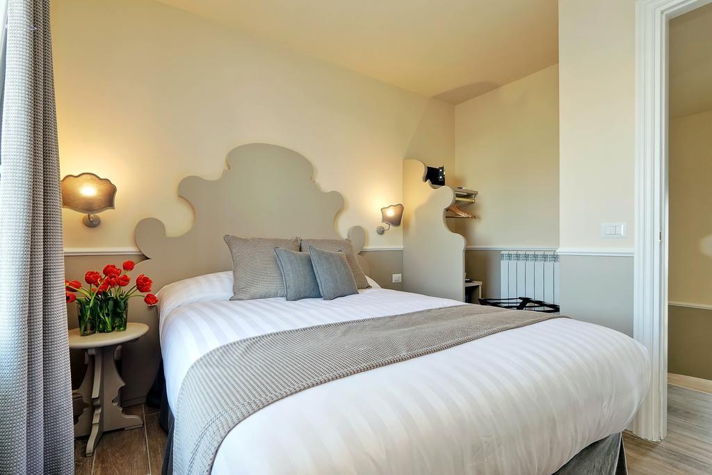 Colosseum Terrace Suite โรม ภายนอก รูปภาพ