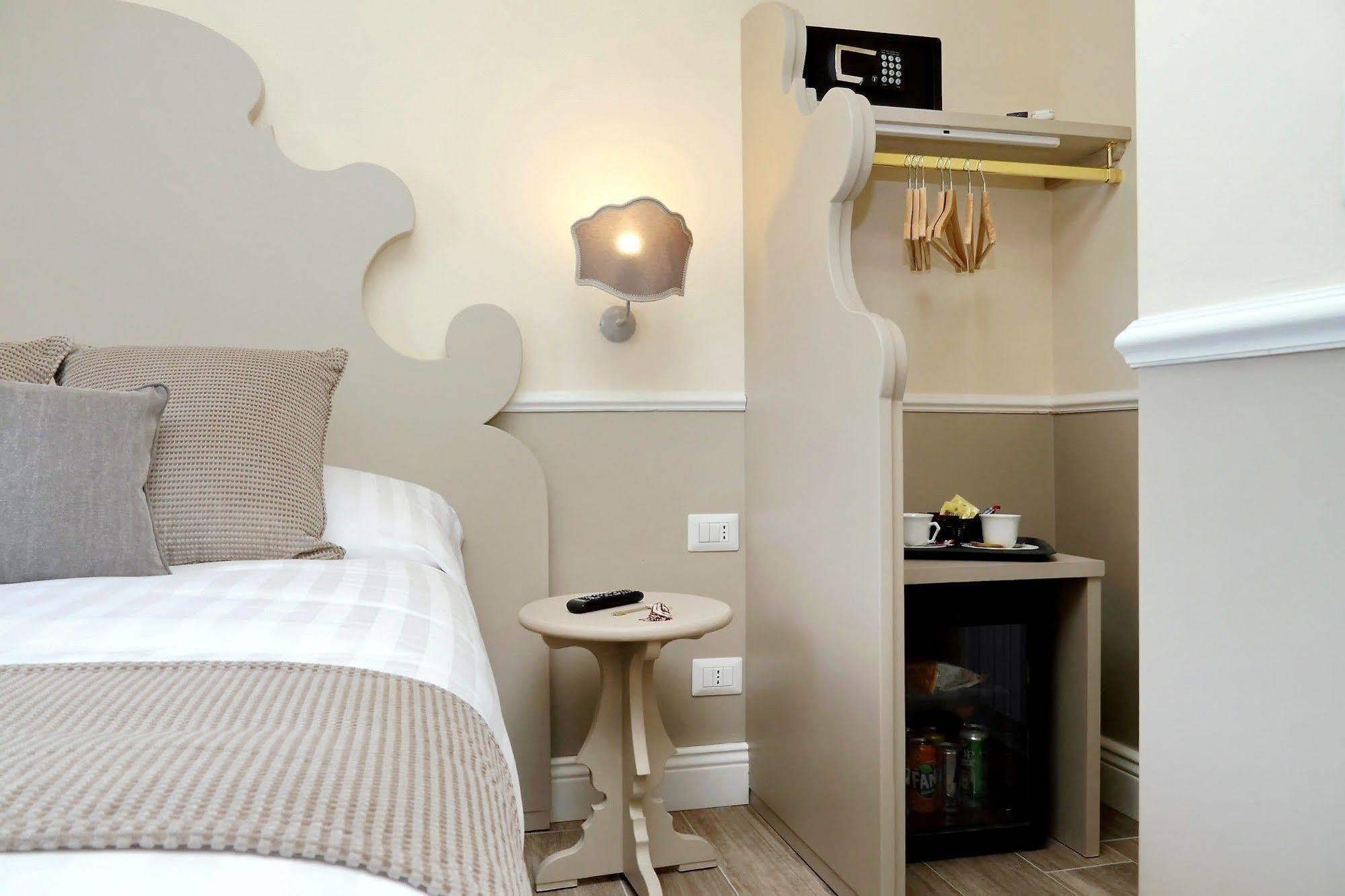 Colosseum Terrace Suite โรม ภายนอก รูปภาพ