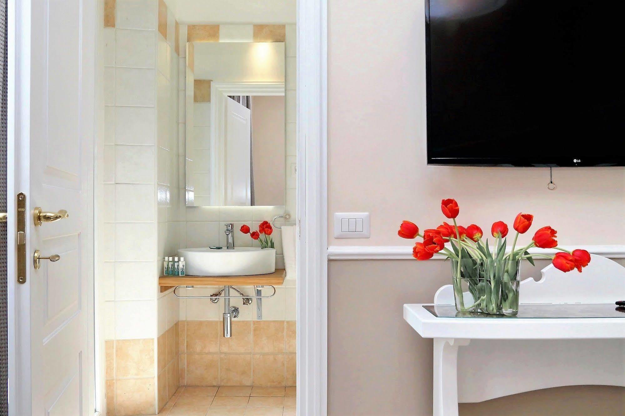 Colosseum Terrace Suite โรม ภายนอก รูปภาพ