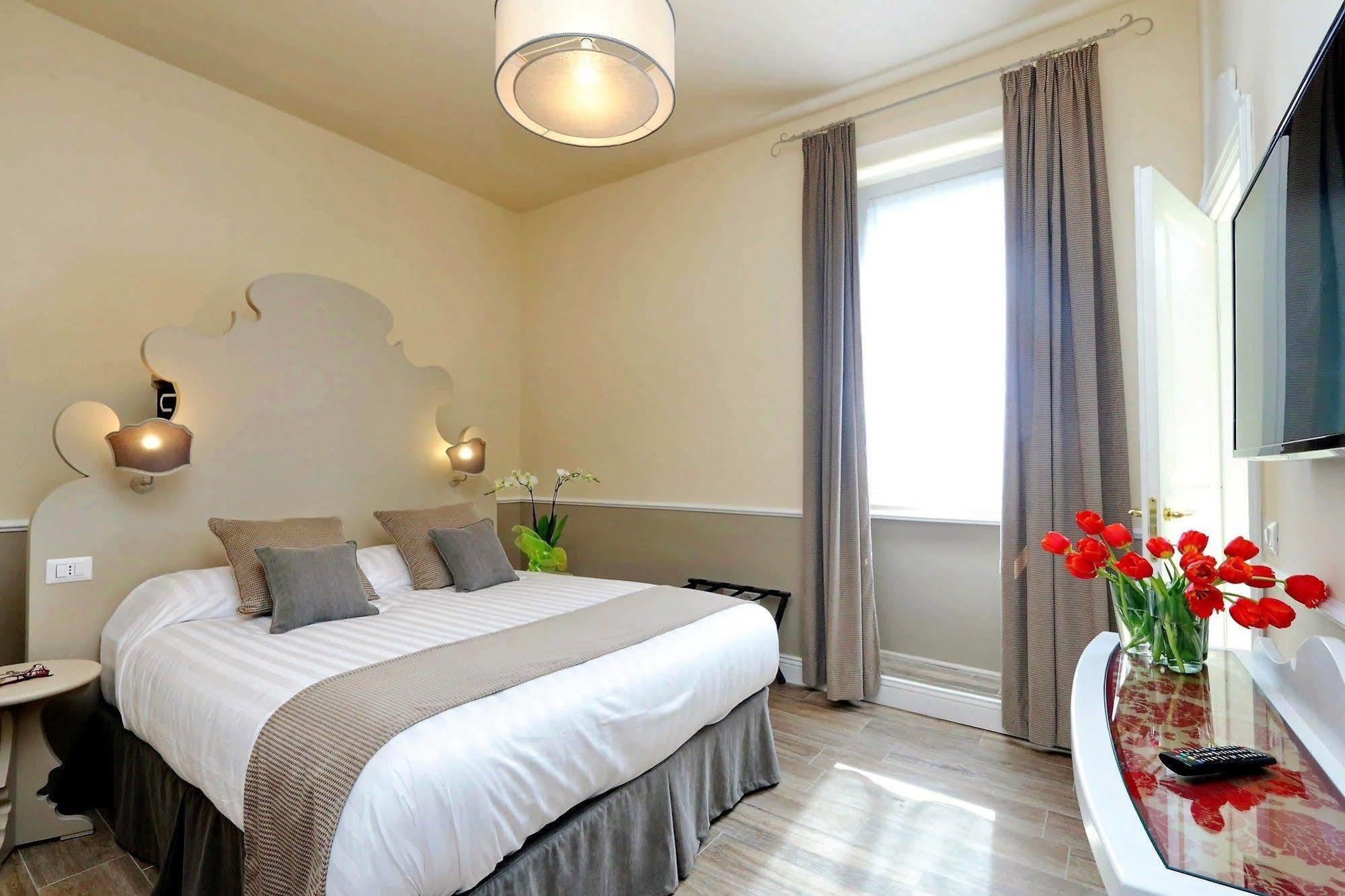 Colosseum Terrace Suite โรม ภายนอก รูปภาพ