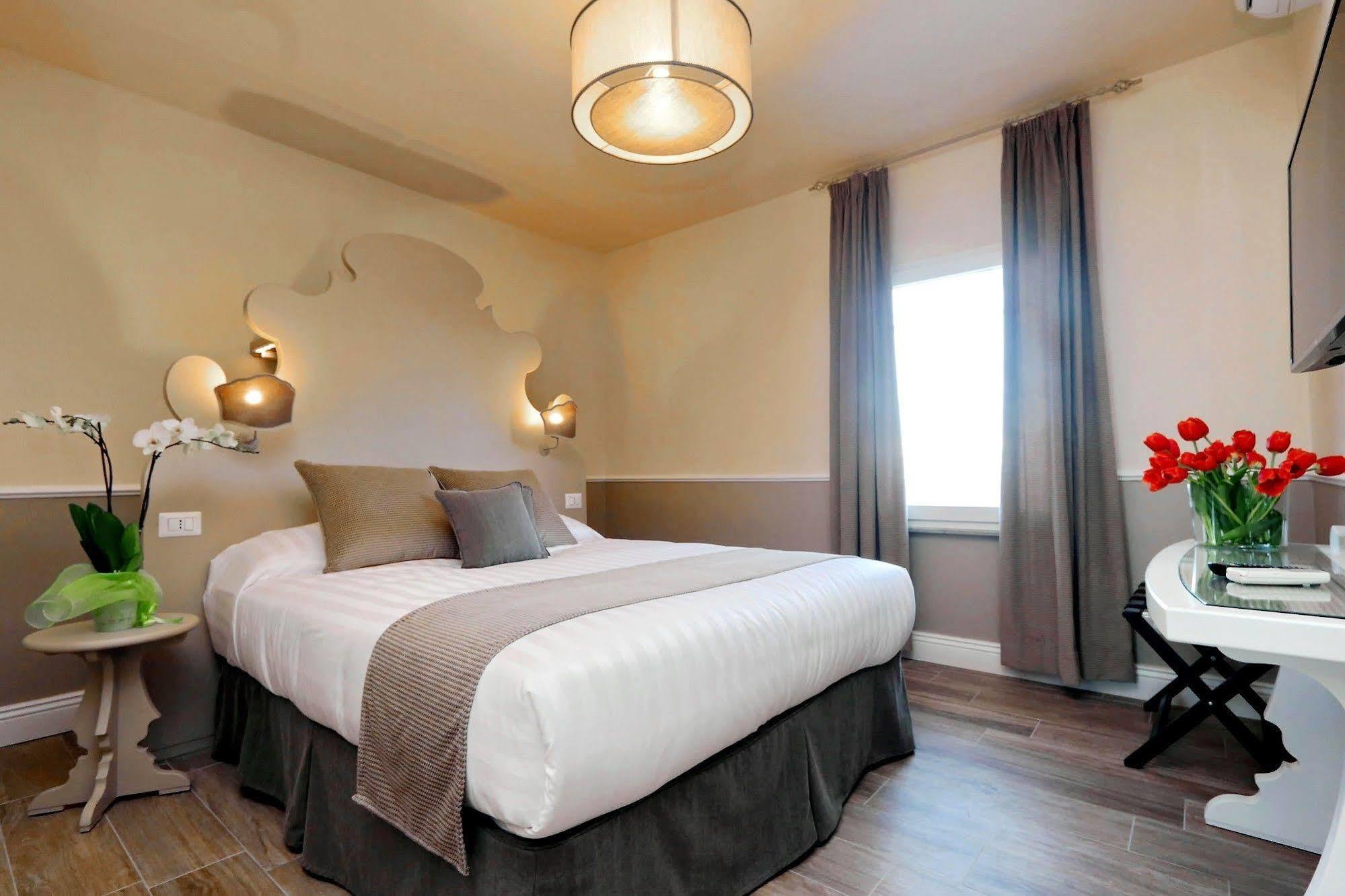 Colosseum Terrace Suite โรม ภายนอก รูปภาพ