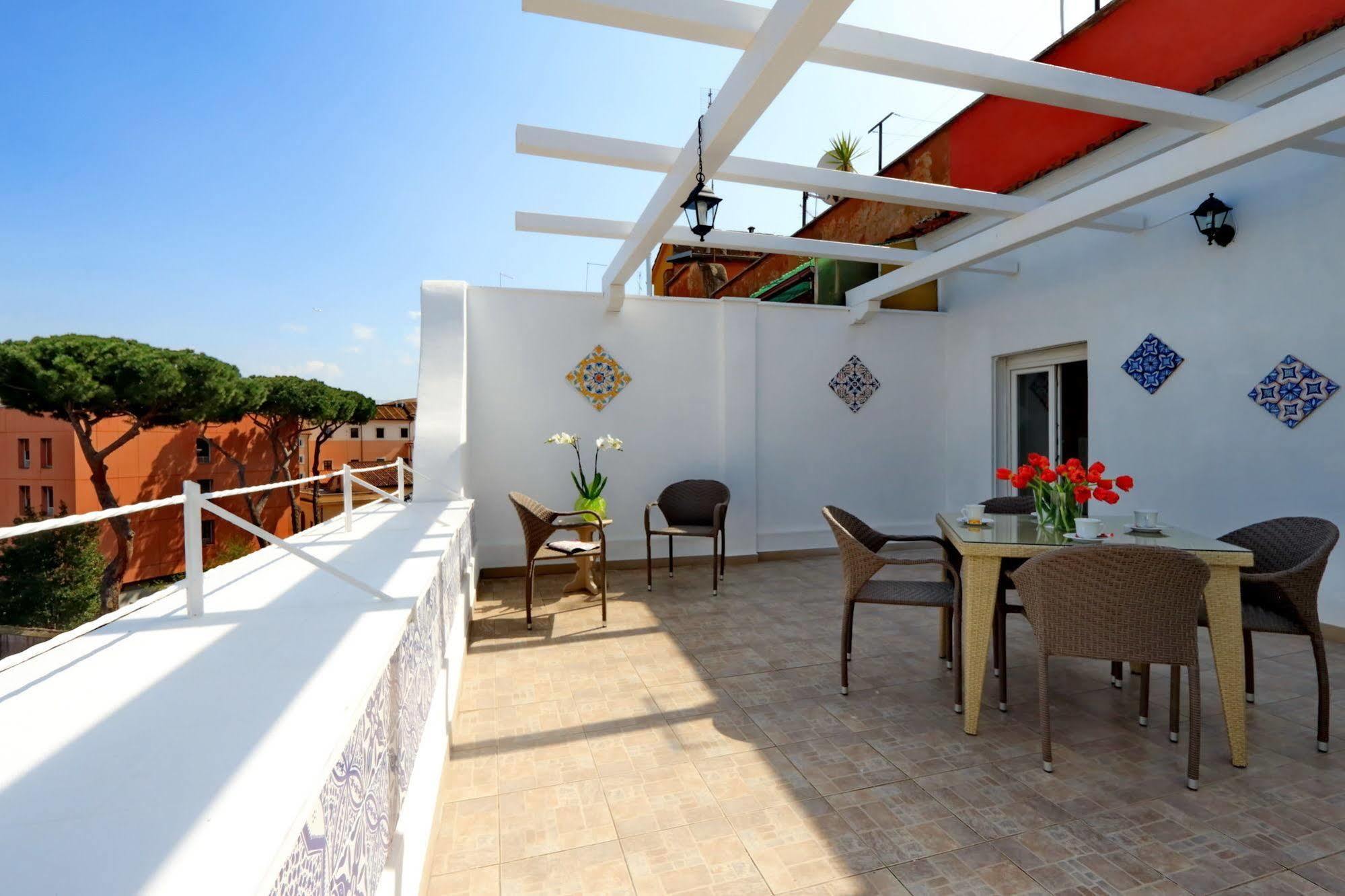 Colosseum Terrace Suite โรม ภายนอก รูปภาพ