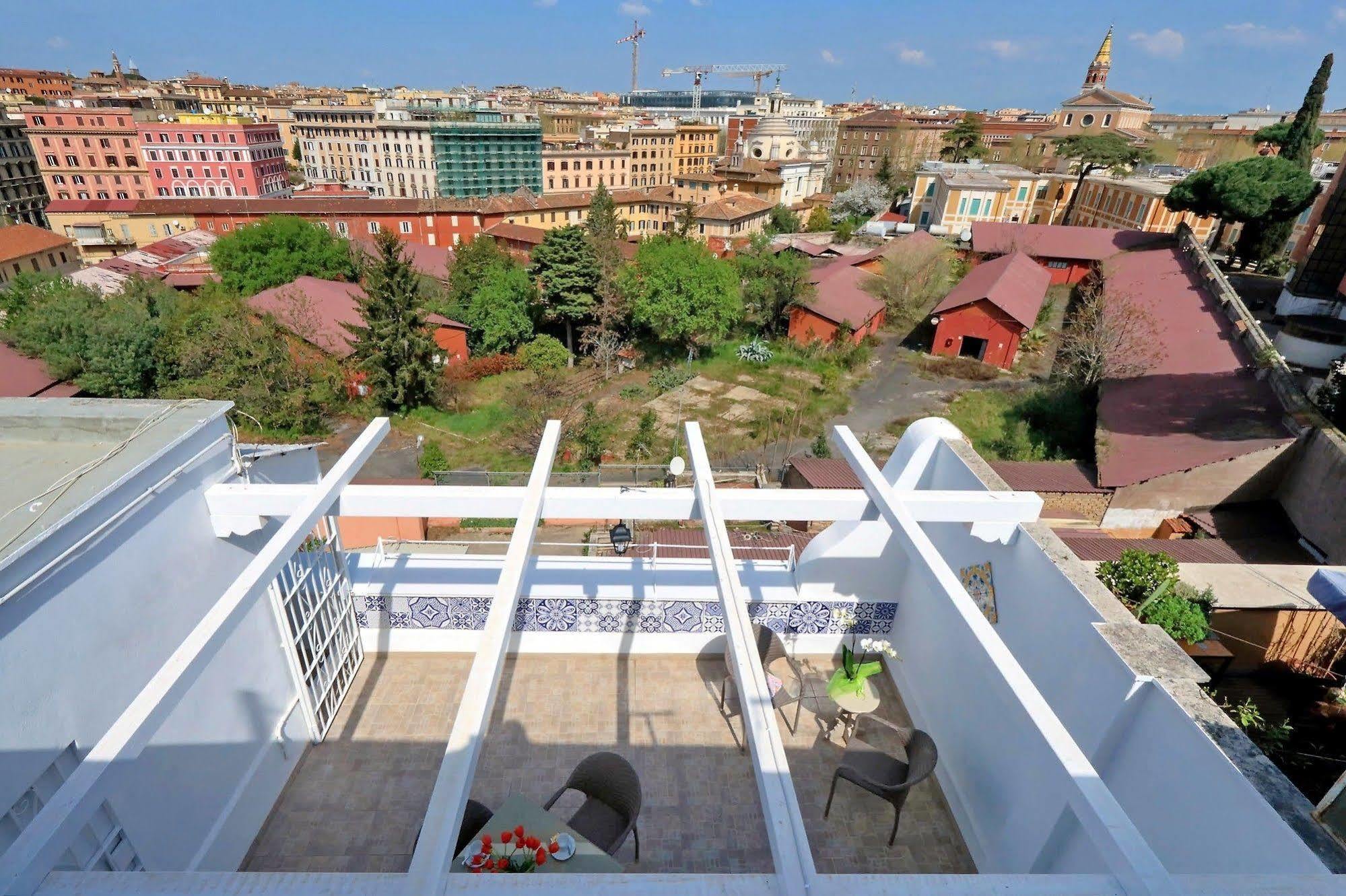 Colosseum Terrace Suite โรม ภายนอก รูปภาพ
